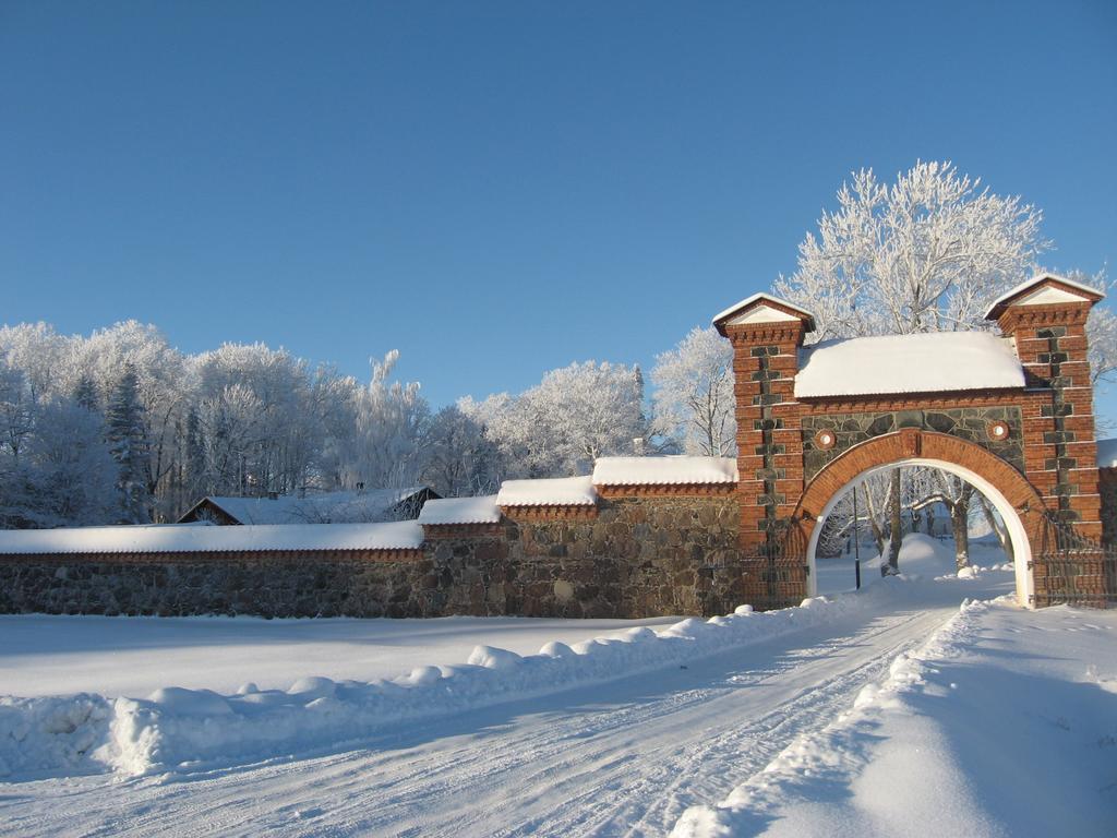 Mooste Moisa Linakoja Kuelalistemaja Hotel Exterior photo