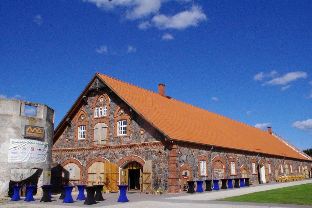 Mooste Moisa Linakoja Kuelalistemaja Hotel Exterior photo